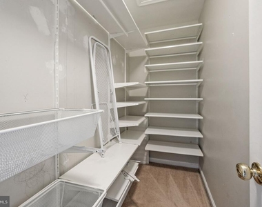 4888 Ebb Tide Court - Photo Thumbnail 14