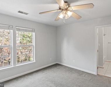 10339 Gent Court - Photo Thumbnail 28