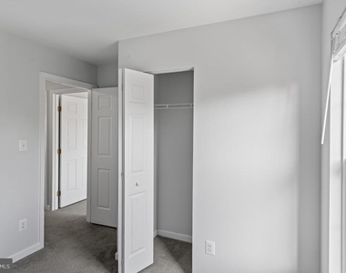 10339 Gent Court - Photo Thumbnail 37