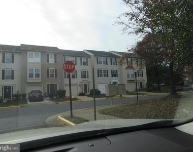 10339 Gent Court - Photo Thumbnail 46