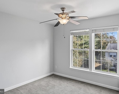 10339 Gent Court - Photo Thumbnail 34