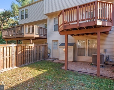 10339 Gent Court - Photo Thumbnail 4