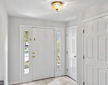 10339 Gent Court - Photo Thumbnail 9