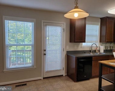 25117 Sweet Myrtle Square - Photo Thumbnail 18