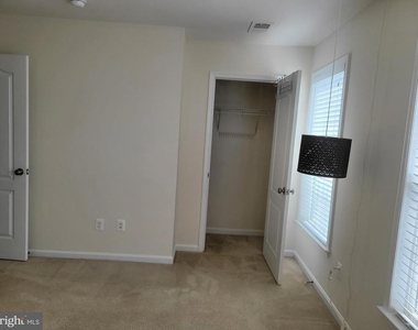 25117 Sweet Myrtle Square - Photo Thumbnail 31