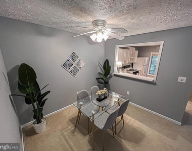 2239 Hunters Run Drive - Photo Thumbnail 15