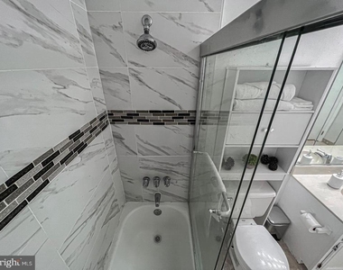 2239 Hunters Run Drive - Photo Thumbnail 27