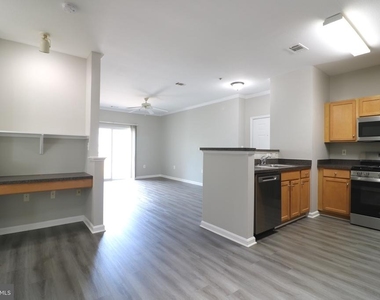 5117 Travis Edward Way - Photo Thumbnail 5