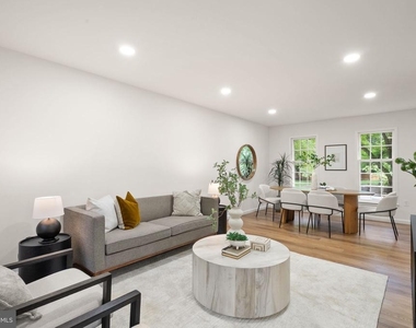 12312 Coleraine Court - Photo Thumbnail 13