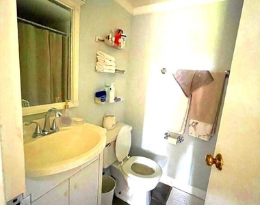 3100 S Manchester Street - Photo Thumbnail 22