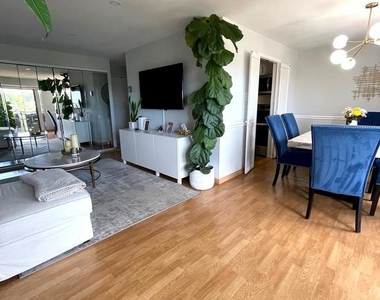 3100 S Manchester Street - Photo Thumbnail 3