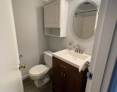 3100 S Manchester Street - Photo Thumbnail 24