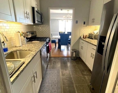 3100 S Manchester Street - Photo Thumbnail 9