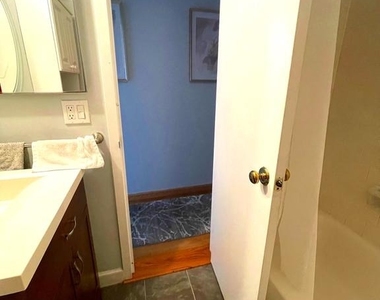 3100 S Manchester Street - Photo Thumbnail 23