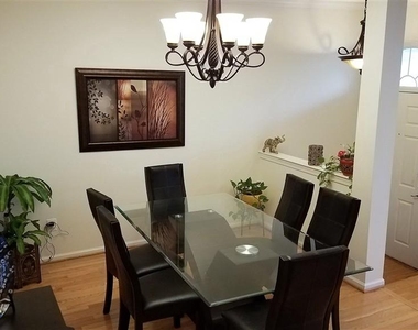 4130 Leclair Court - Photo Thumbnail 2