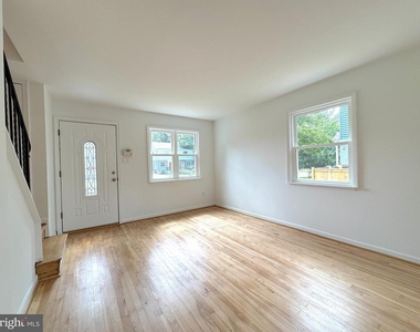5700 Fenwick Drive - Photo Thumbnail 7