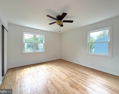 5700 Fenwick Drive - Photo Thumbnail 22