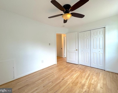 5700 Fenwick Drive - Photo Thumbnail 25
