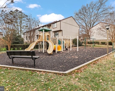 1751 Westwind Way - Photo Thumbnail 25