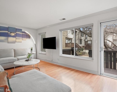 1751 Westwind Way - Photo Thumbnail 4