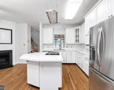 3940 Kathryn Jean Court - Photo Thumbnail 13