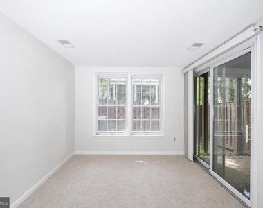 3940 Kathryn Jean Court - Photo Thumbnail 35