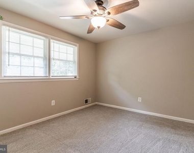 4126 Lenox Drive - Photo Thumbnail 24