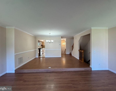 12302 Sleepy Lake Court - Photo Thumbnail 8