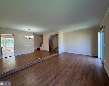 12302 Sleepy Lake Court - Photo Thumbnail 9