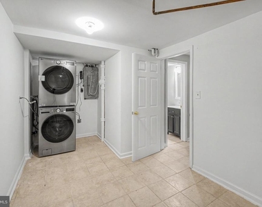 10708 Norman Avenue - Photo Thumbnail 21