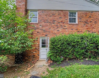 10708 Norman Avenue - Photo Thumbnail 25