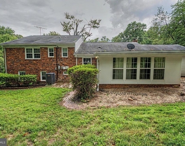 10708 Norman Avenue - Photo Thumbnail 24