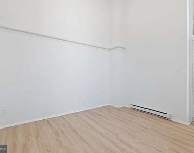 207 S Patrick Street - Photo Thumbnail 4