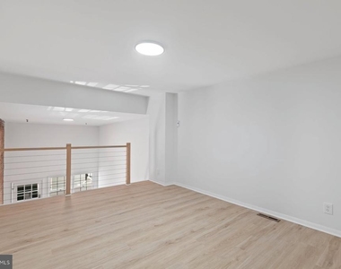 207 S Patrick Street - Photo Thumbnail 8
