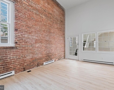 207 S Patrick Street - Photo Thumbnail 6