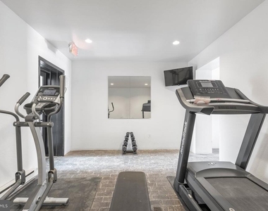 207 S Patrick Street - Photo Thumbnail 9