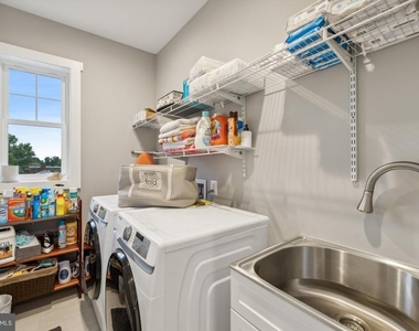 1221 S Rolfe Street - Photo Thumbnail 15