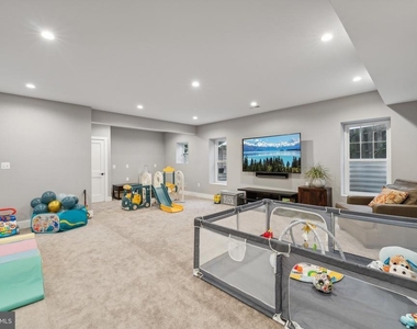 1221 S Rolfe Street - Photo Thumbnail 22