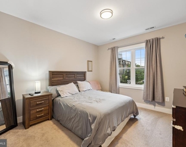1221 S Rolfe Street - Photo Thumbnail 16