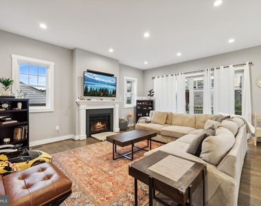 1221 S Rolfe Street - Photo Thumbnail 5