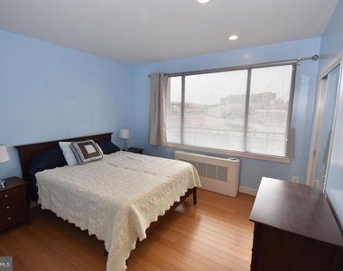 1121 Arlington Boulevard - Photo Thumbnail 9