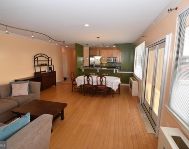 1121 Arlington Boulevard - Photo Thumbnail 2