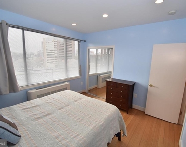 1121 Arlington Boulevard - Photo Thumbnail 10
