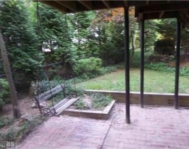 4022 N 25th Road N - Photo Thumbnail 8