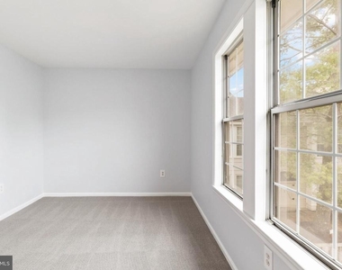2403 S Walter Reed Drive S - Photo Thumbnail 19