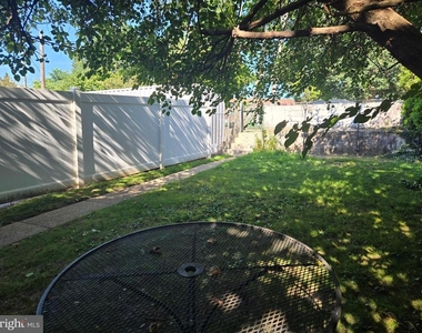 5455 Ridge Avenue - Photo Thumbnail 12