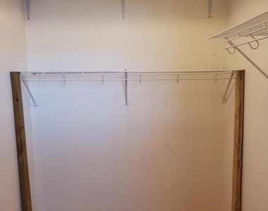 5455 Ridge Avenue - Photo Thumbnail 11