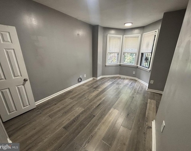 1717 Fontain Street - Photo Thumbnail 12
