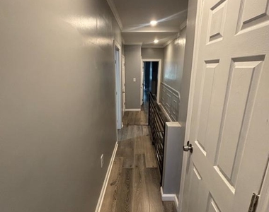 1717 Fontain Street - Photo Thumbnail 14