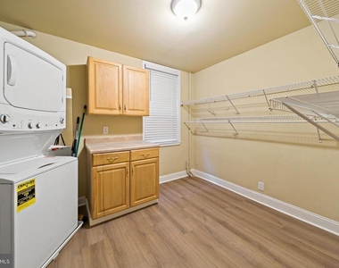 2118 S Broad Street - Photo Thumbnail 5